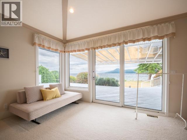 10219 DOUGLAS BAY ROAD, Powell River