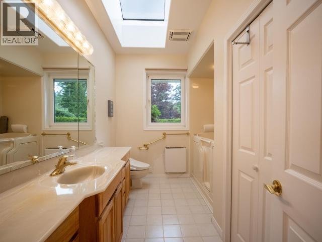 10219 DOUGLAS BAY ROAD, Powell River