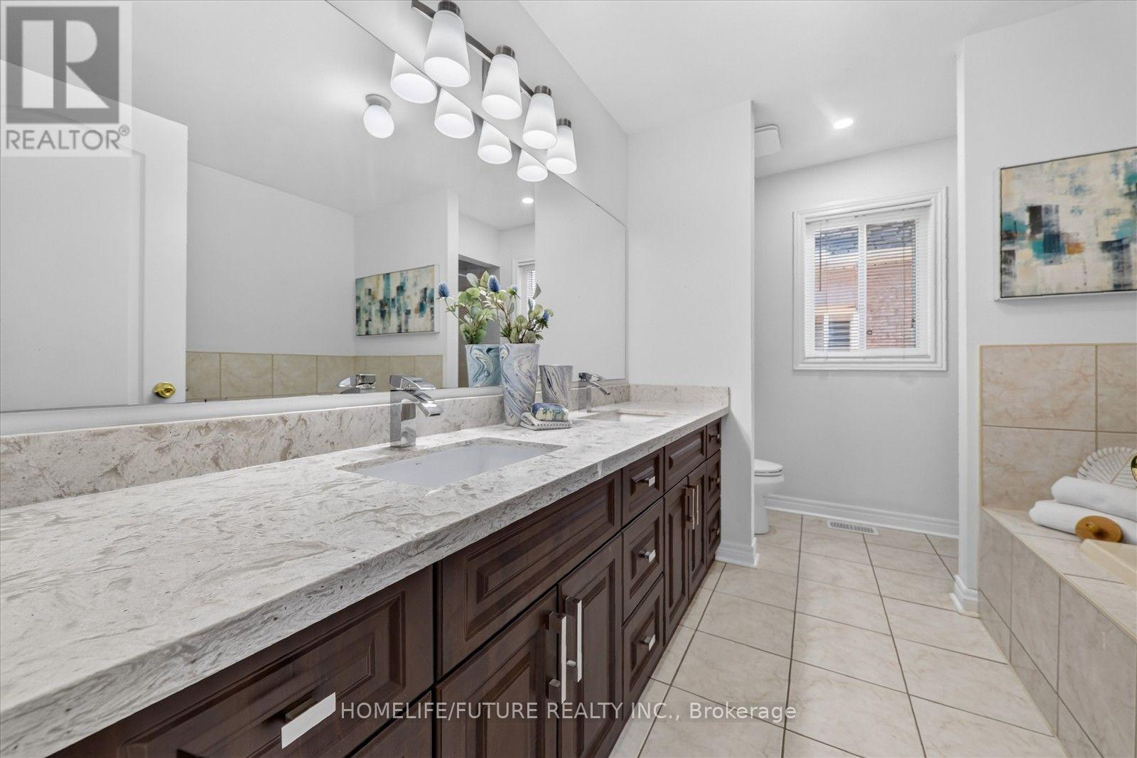 65 MIDDLECOTE DRIVE - Image 19