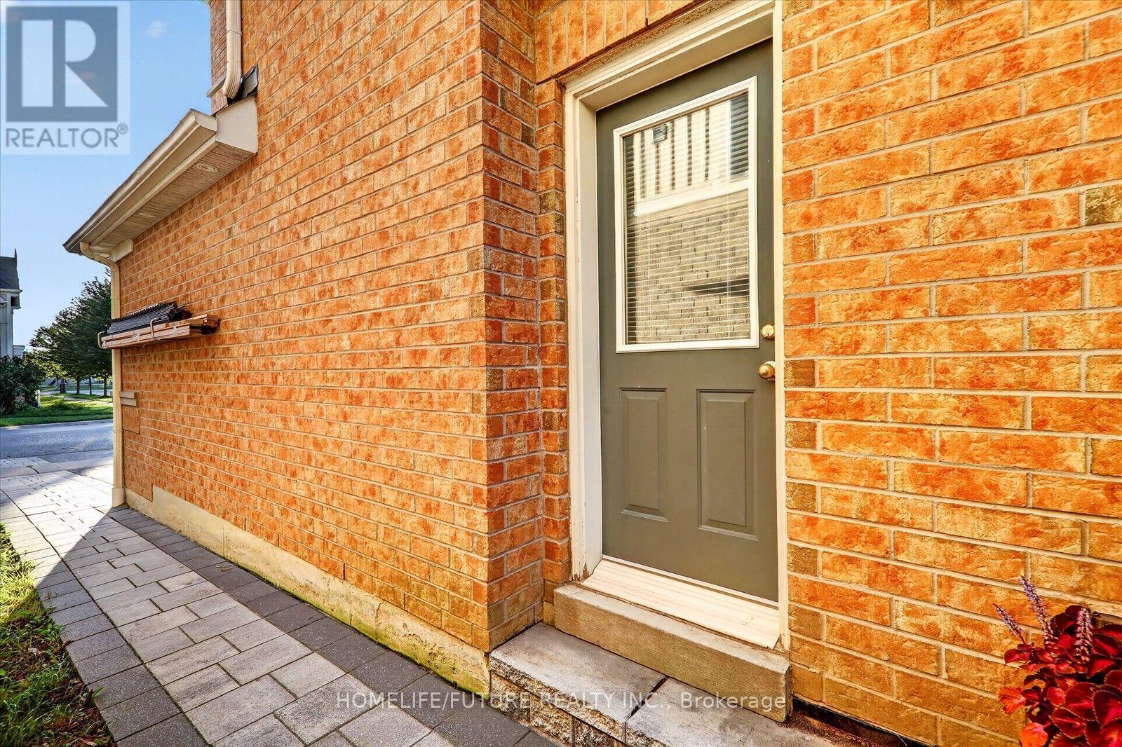 65 MIDDLECOTE DRIVE - 25