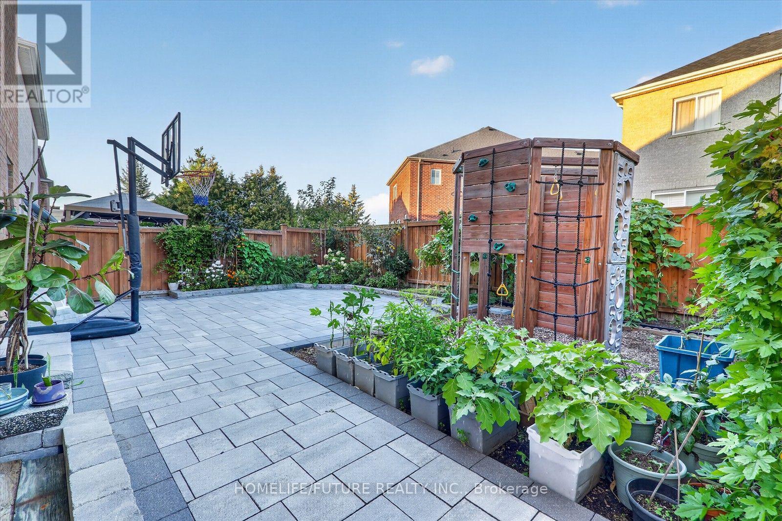 65 MIDDLECOTE DRIVE - 26
