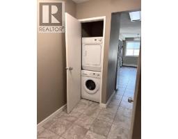 3pc Bathroom - 7, 512 Mccutcheon Drive Nw, Medicine Hat, AB T1A6X7 Photo 7