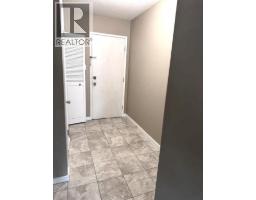 Primary Bedroom - 7, 512 Mccutcheon Drive Nw, Medicine Hat, AB T1A6X7 Photo 6