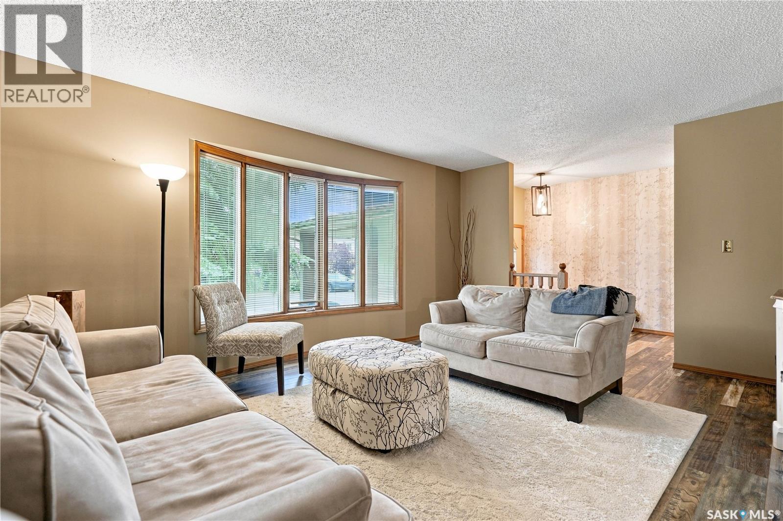 202 Zeman COURT, Saskatoon Saskatchewan — photo 6