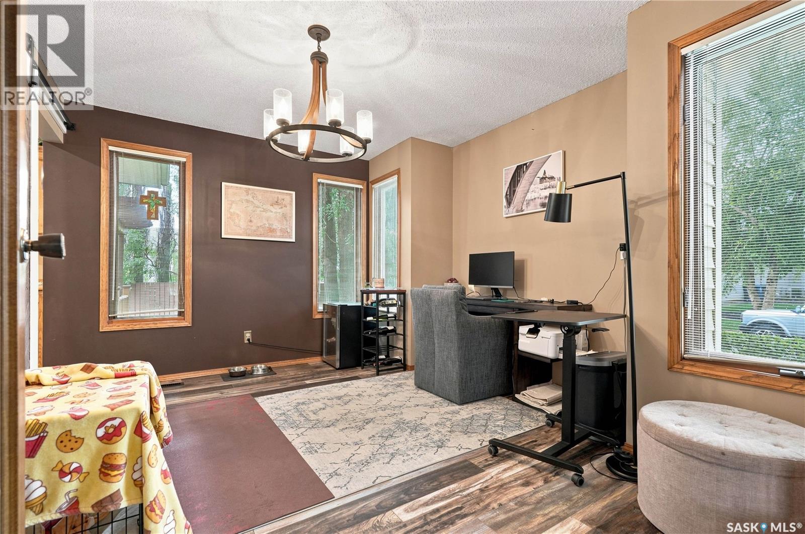 202 Zeman COURT, Saskatoon Saskatchewan — photo 8