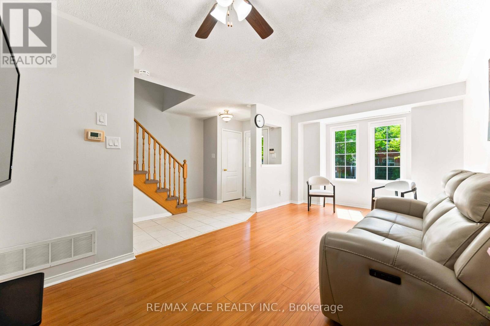 16 WHITE'S HILL AVENUE, Markham (Cornell) — photo 8