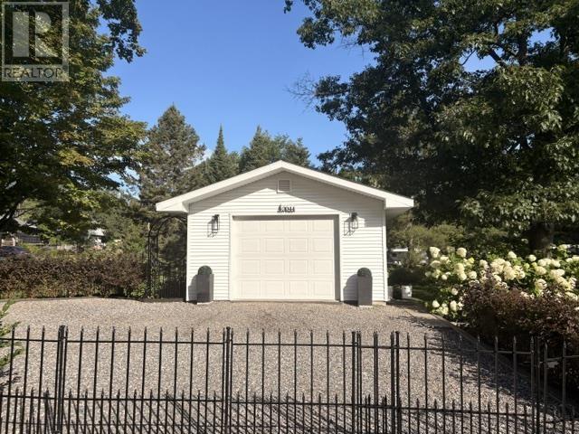 3044 East ST, Hilton Beach — photo 2
