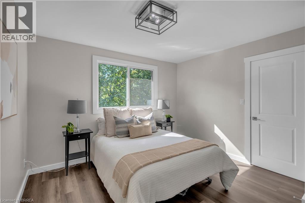 9 ROLLINGWOOD Crescent - 26