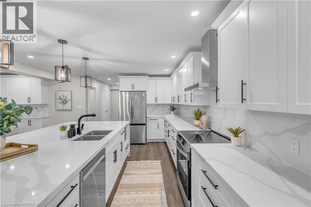 9 ROLLINGWOOD Crescent, Brantford — photo 8