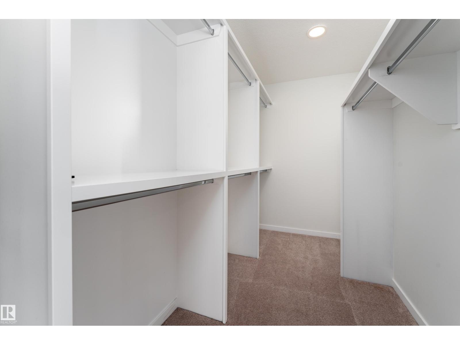 114 ASTORIA CR - Image 33