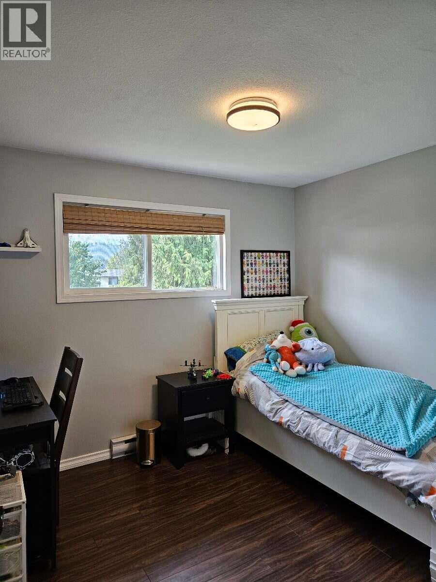 606 Gillis Avenue, Sicamous