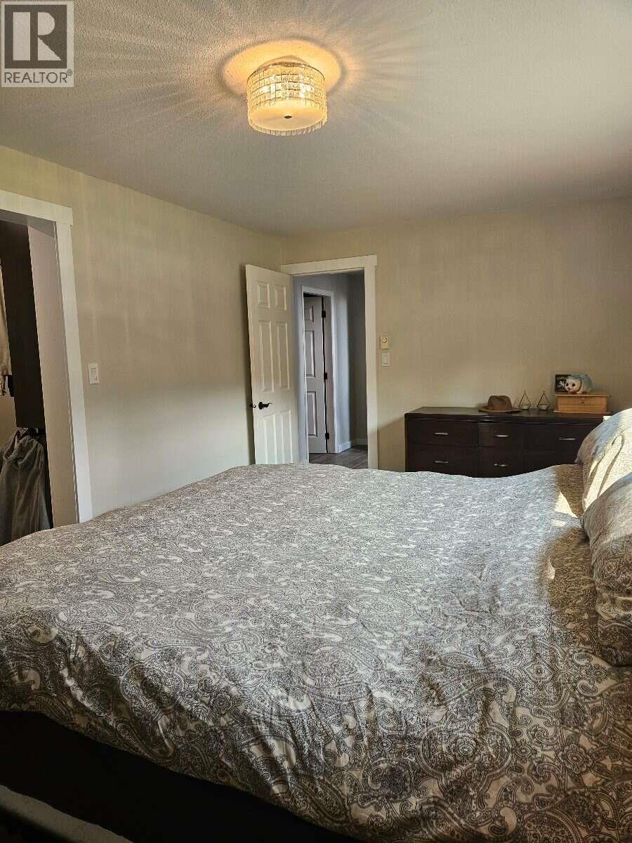 606 Gillis Avenue, Sicamous