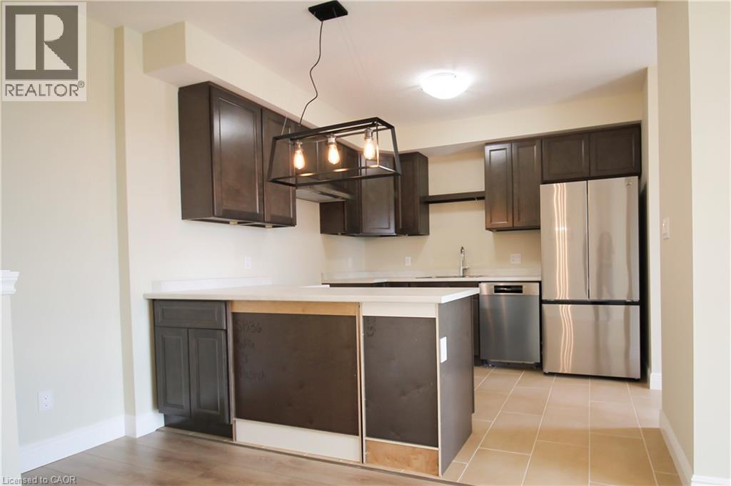 1395 BLEAMS Road Unit# 8, Kitchener — photo 2