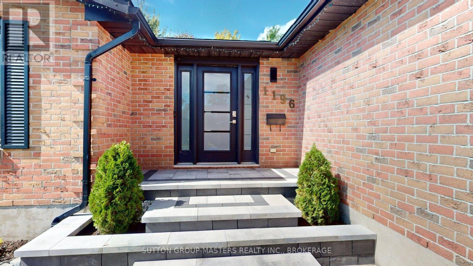 1196 Gladstone photo 3