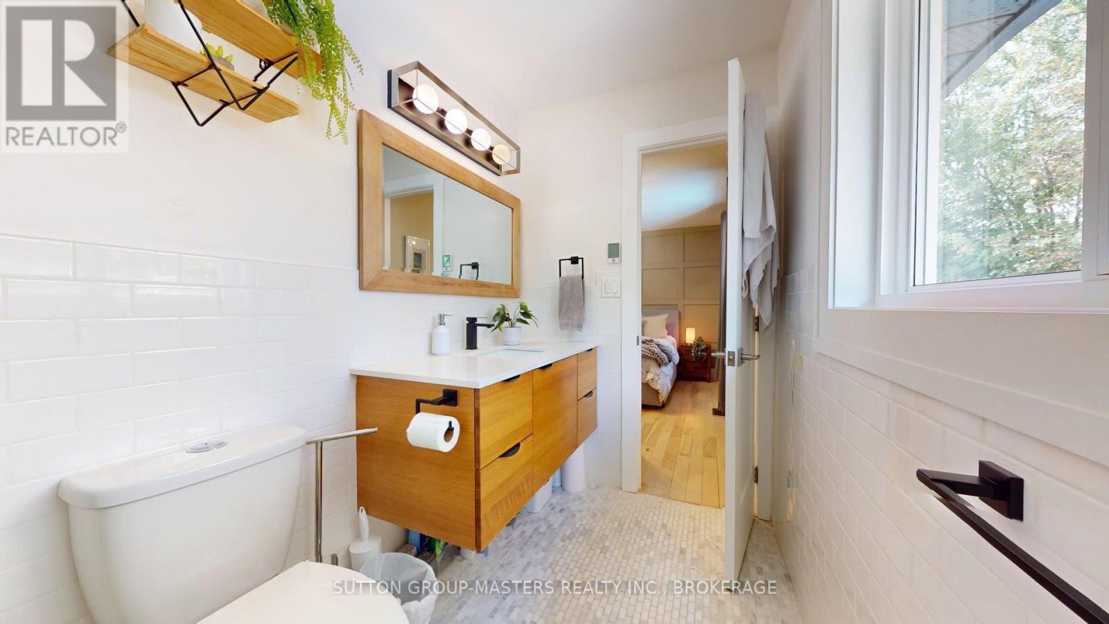 1196 GLADSTONE WAY - 30
