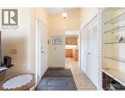 Kitchen - 243 Radcliffe Place Se, Calgary, AB T2A6M9 Photo 6
