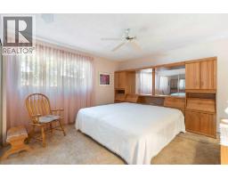 243 Radcliffe Place Se, Calgary, AB T2A6M9 Photo 24
