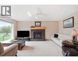 4pc Bathroom - 122 Douglas Woods Hill Se, Calgary, AB T2Z2G6 Photo 13