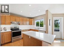 2pc Bathroom - 122 Douglas Woods Hill Se, Calgary, AB T2Z2G6 Photo 7