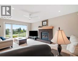 Bedroom - 122 Douglas Woods Hill Se, Calgary, AB T2Z2G6 Photo 11