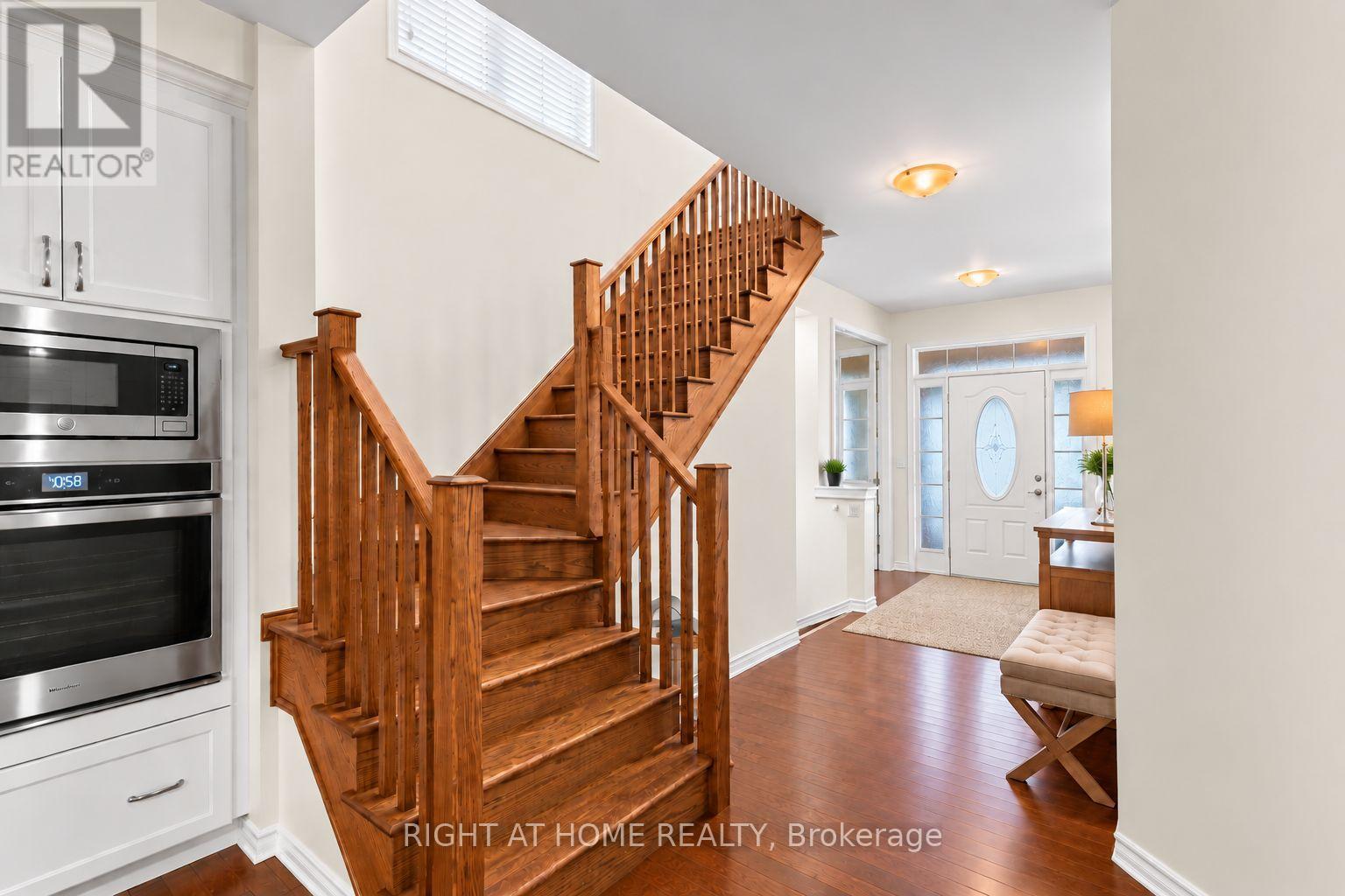 404 EQUESTRIAN WAY - Image 21
