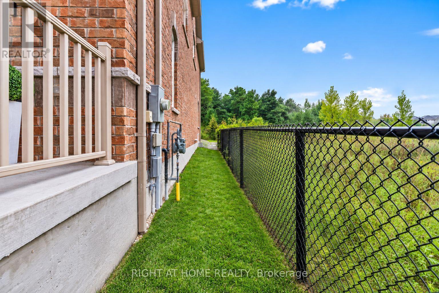 404 EQUESTRIAN WAY - 46
