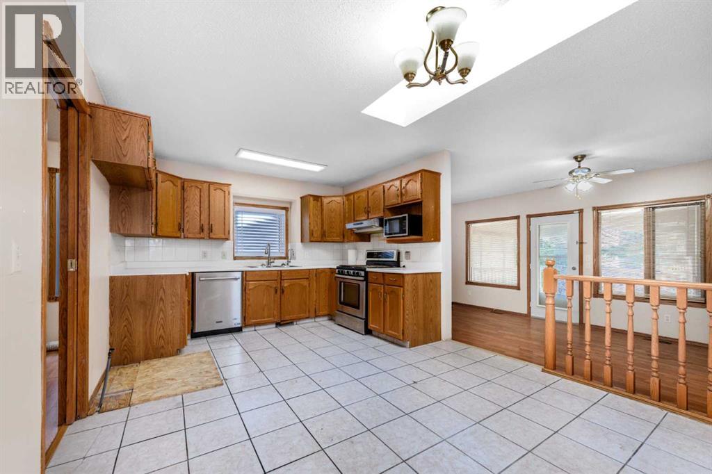 156 DEL RAY Road NE, Monterey Park, Calgary photo 4