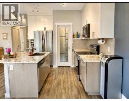 5pc Bathroom - 1155 Kings Heights Way Se, Airdrie, AB T4A0S4 Photo 9