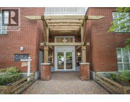 313 147 E 1st Street, North Vancouver, BC V7L1B2 Photo 25
