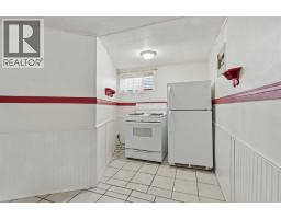 736 2 Street W, Cardston, AB T0K0K0 Photo 32