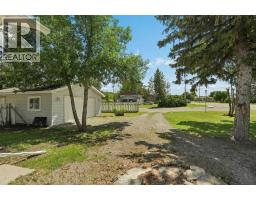 736 2 Street W, Cardston, AB T0K0K0 Photo 41