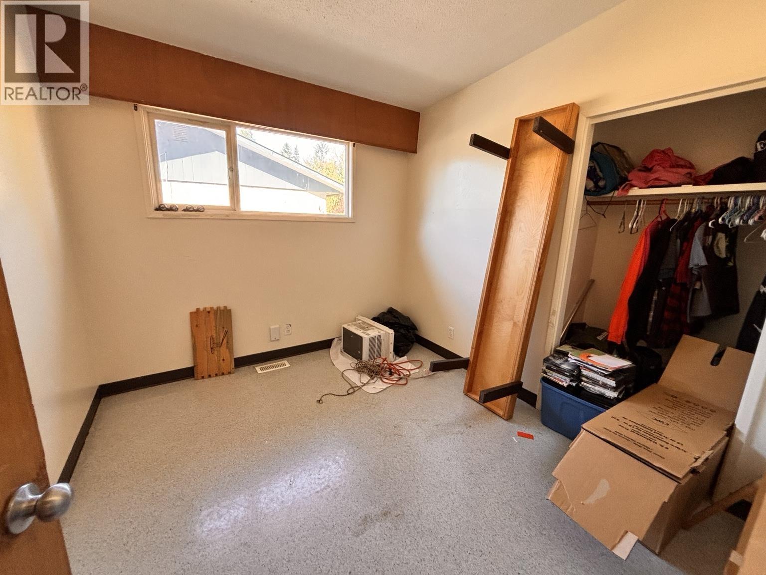 Photo 10 of 12 — 404 MCINNIS AVENUE · Prince George, BC