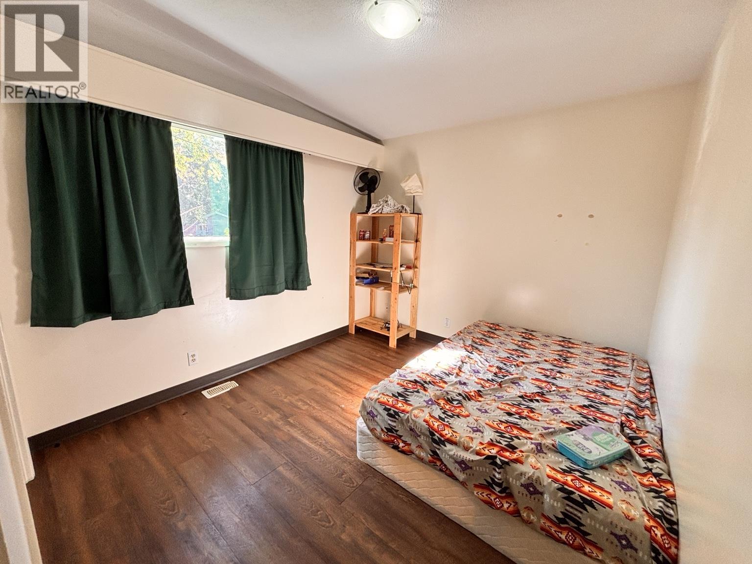 Photo 8 of 12 — 404 MCINNIS AVENUE · Prince George, BC