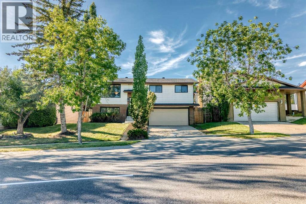 19 Hawkwood Drive NW, Hawkwood, Calgary photo 4