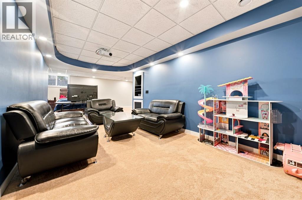 134 Luxstone Road SW - Image 34