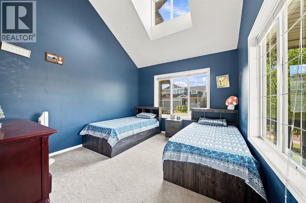 134 Luxstone Road SW - Image 12