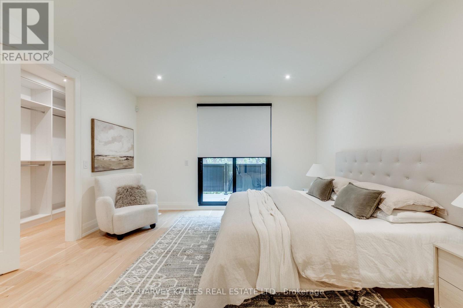 32 EVERGREEN GARDENS - Image 24