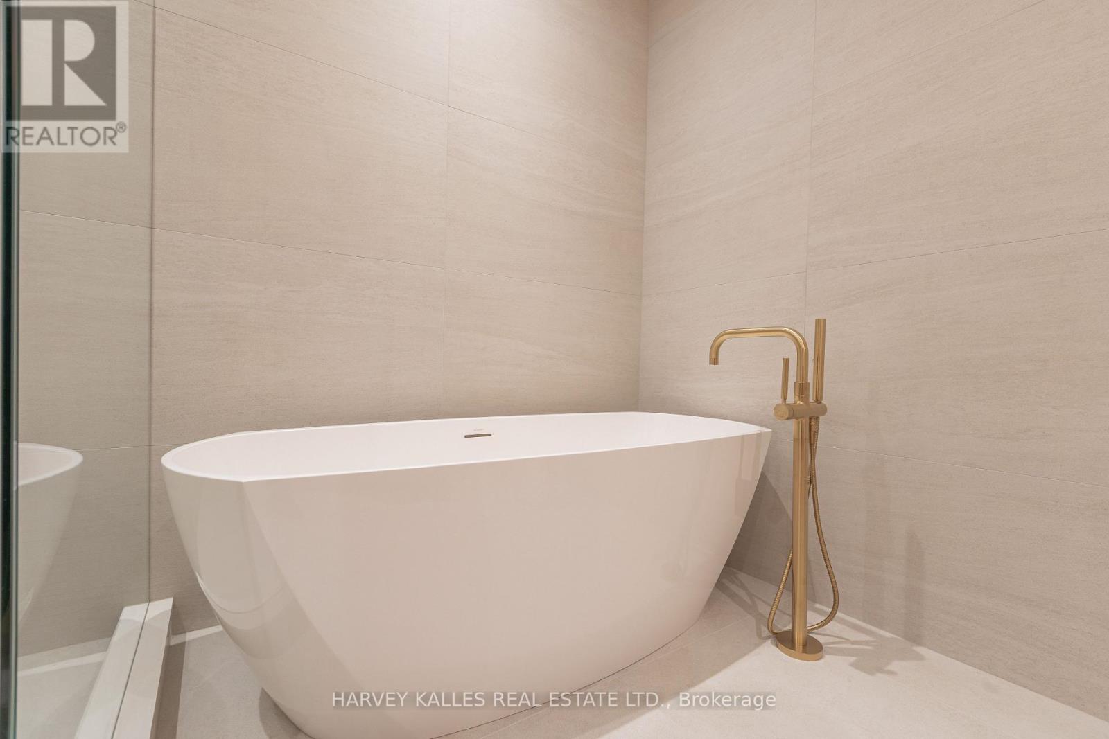 32 EVERGREEN GARDENS - Image 30