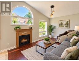 1689 Whitestone Drive, Oshawa, ON L1K2X2 Photo 9