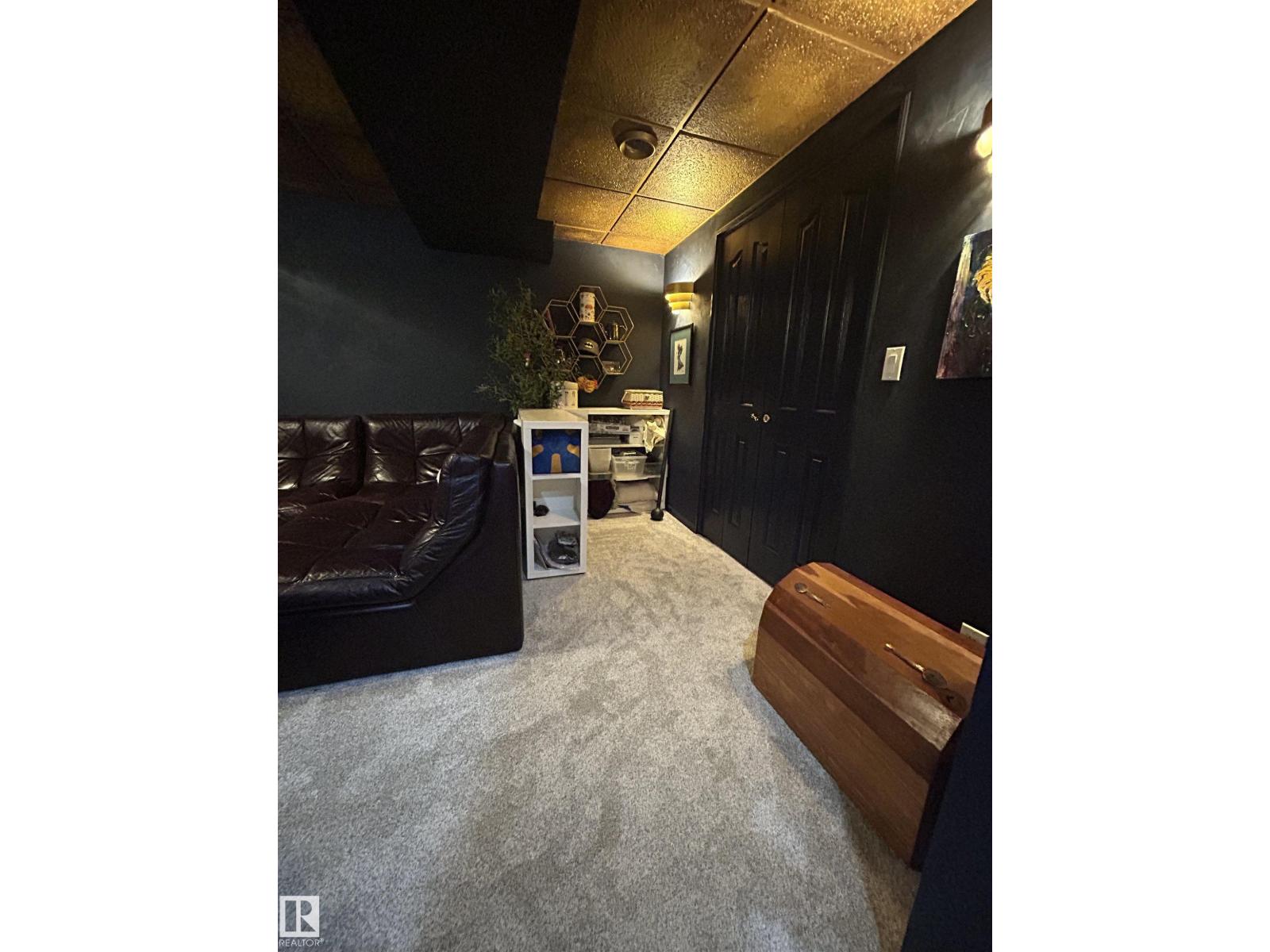 10678 Beaumaris RD NW - 33