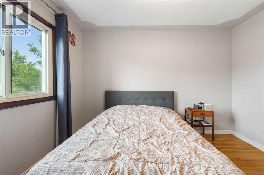 128 40 Avenue NW - 29