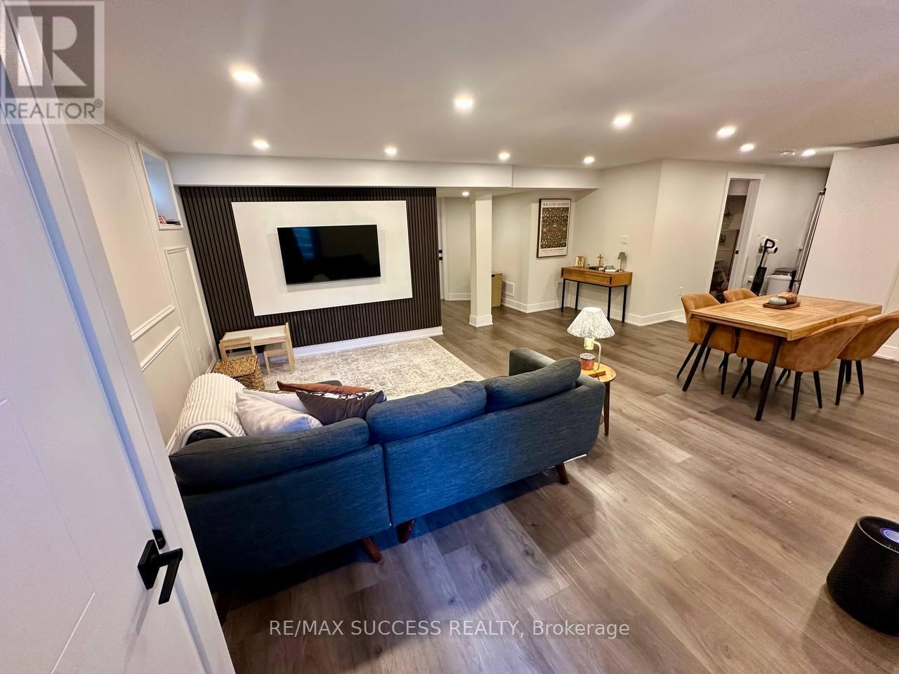 LOWER UNIT - 566 YATES DRIVE, Milton (CO Coates) — photo 2