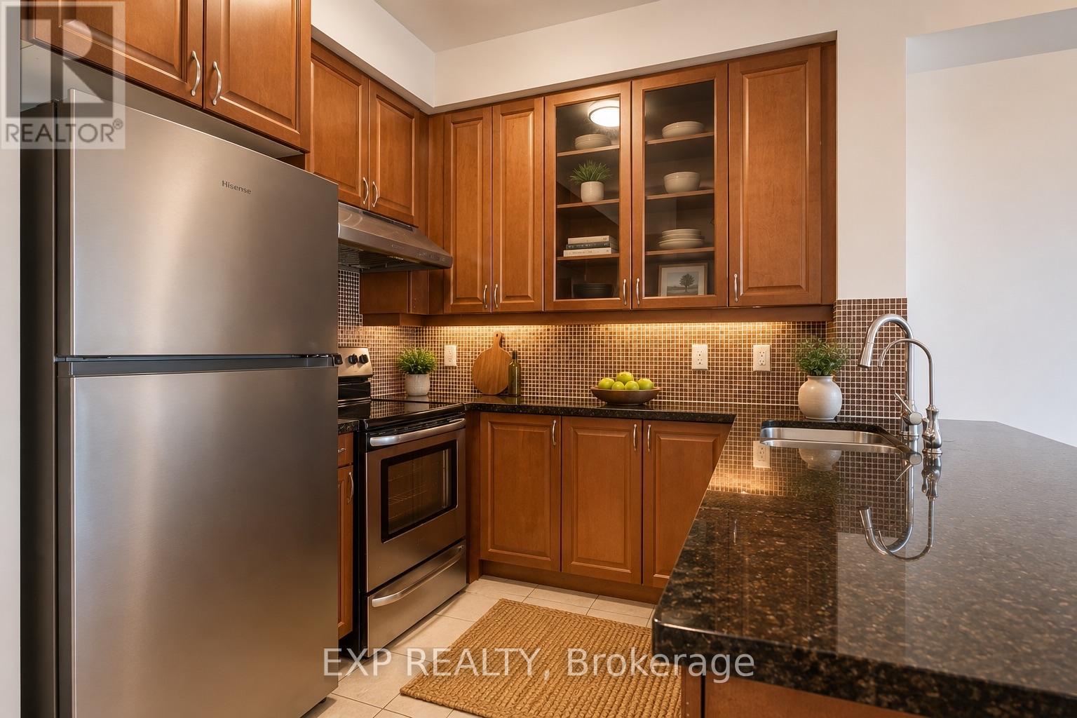 #310 151 UPPER DUKE CRESCENT - 9