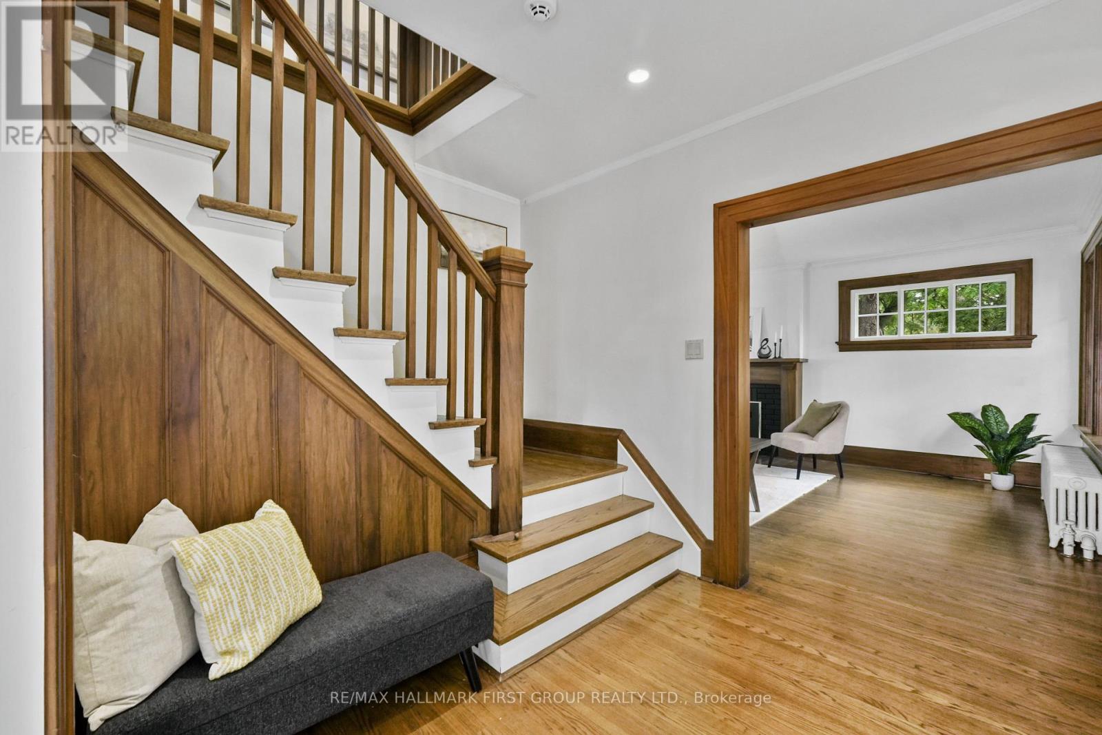 36 PINE STREET N - 7