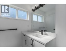 22 23108 Lougheed Highway, Maple Ridge, BC V2X2W3 Photo 12