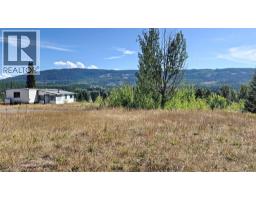 Full bathroom - 1336 Trinity Valley Road, Lumby, BC V0E2G4 Photo 6