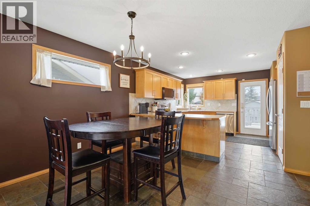 Listing photo – 14 Ladwig Close, Red Deer