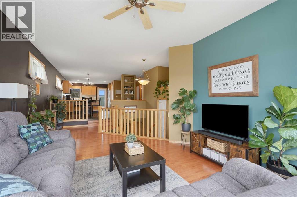Listing photo – 14 Ladwig Close, Red Deer