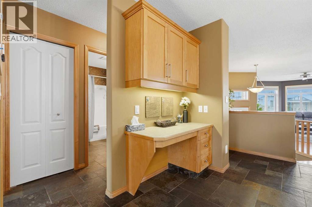 Listing photo – 14 Ladwig Close, Red Deer