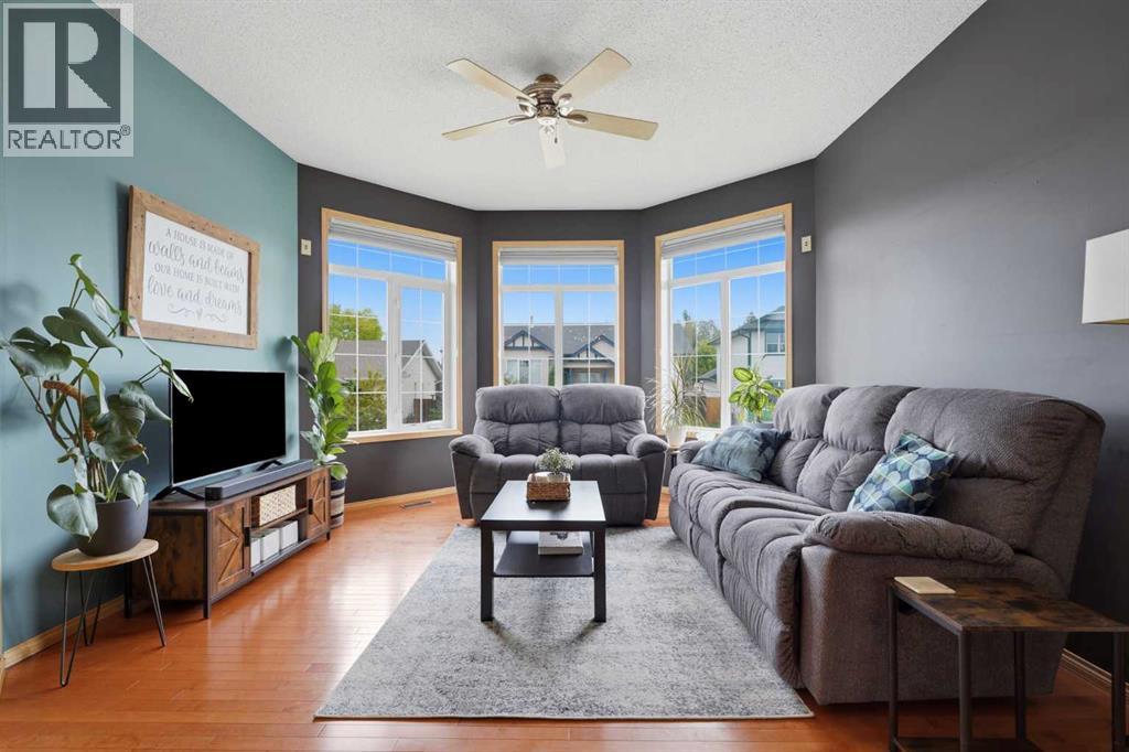 Listing photo – 14 Ladwig Close, Red Deer
